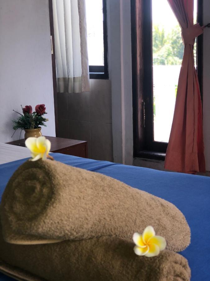 Tira Amed Homestay Екстер'єр фото
