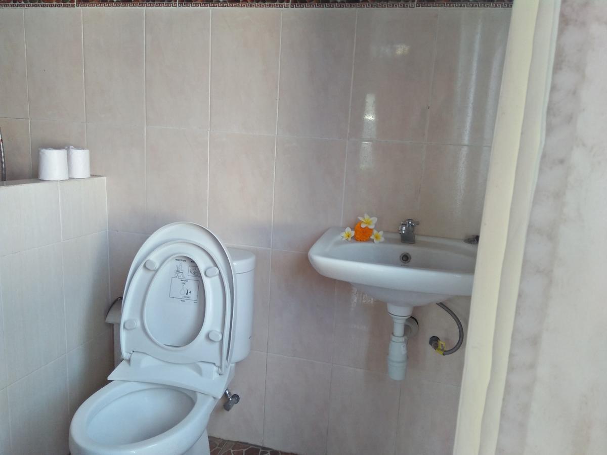 Tira Amed Homestay Екстер'єр фото